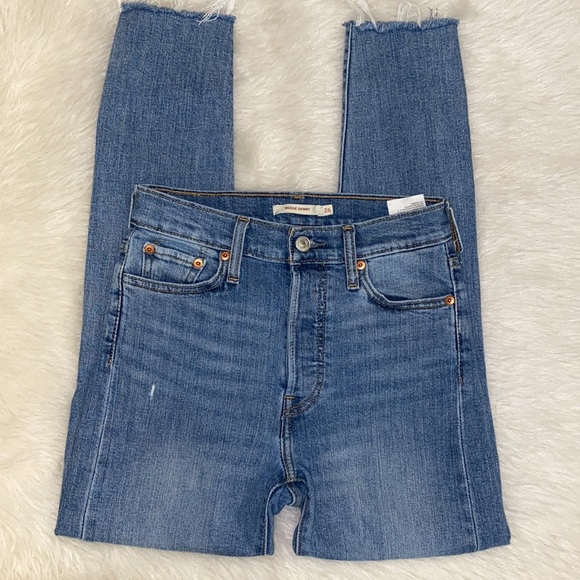 Levi’s Wedgie Skinny Jeans - Picture 2 of 15